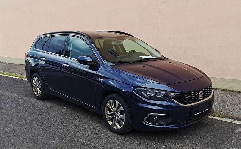 Blau Gebraucht 2019 Fiat Tipo Lounge Kombi | 9.950 € (Fairer Preis) - Bild 1/4