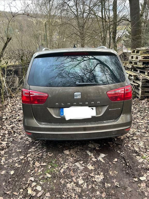 Gebraucht Seat Alhambra Style 140 PS (102 kW) 2012 Braun Van / Kleinbus