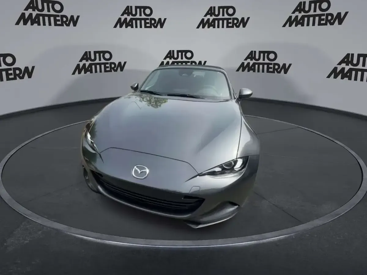 Neu Mazda MX5 Exclusive-Line 132 PS (97 kW) 2026 Grau Cabrio