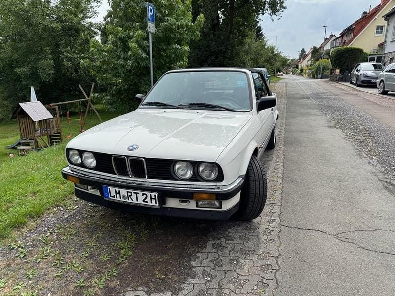 Weiß Gebraucht 1986 BMW 320 Cabriolet Sport Line Cabrio | 18.900 € - Bild 1/4