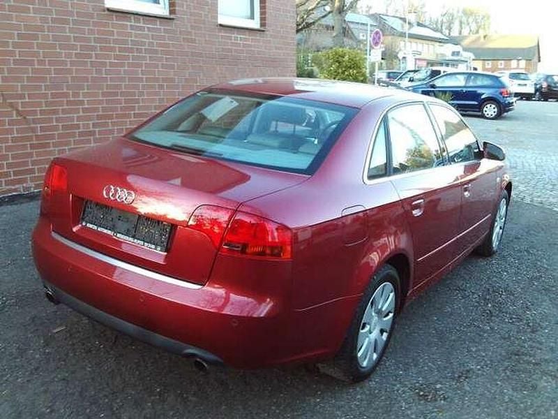 Gebraucht Audi A4 Comfort 200 PS (147 kW) 2006 Granatrot perleffekt (metallic) Limousine