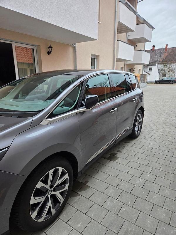 Gebraucht Renault Espace Intens 160 PS (117 kW) 2015 Grau Van / Kleinbus