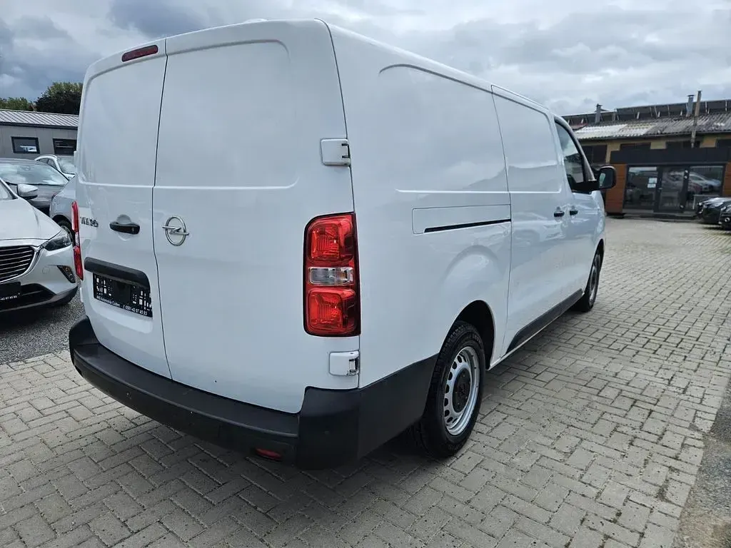 Gebraucht Opel Vivaro Edition 122 PS (89 kW) 2021 Weiß Van / Kleinbus