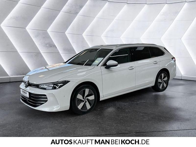 Gebraucht VW Passat 150 PS (110 kW) 2024 Pure white Kombi