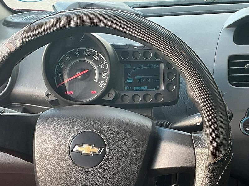 Gebraucht Chevrolet Spark 68 PS (50 kW) 2011 Rot Kleinwagen