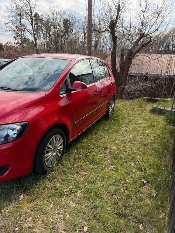 Gebraucht VW Golf Plus Cross Trendline 105 PS (77 kW) 2010 Rot Van / Kleinbus