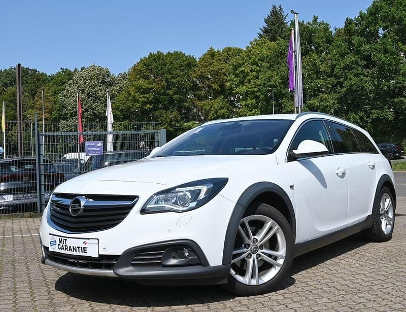 Schneeweiss/olympic/summit whi Gebraucht 2015 Opel Insignia Country Tourer Kombi | 11.490 € (Guter Preis) - Bild 1/4