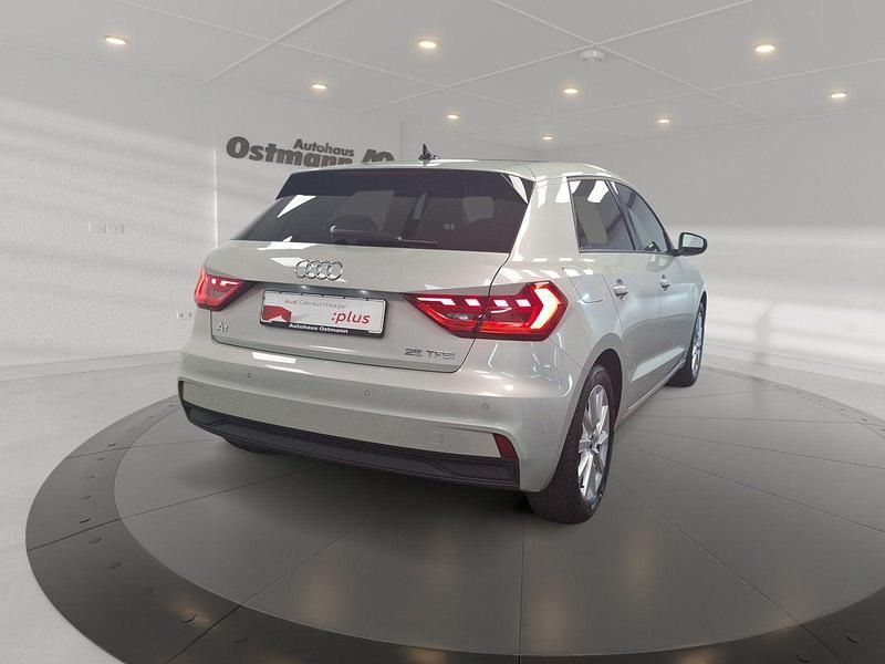 Gebraucht Audi A1 Sportback Ambiente 95 PS (69 kW) 2022 Tausilber metallic Kleinwagen