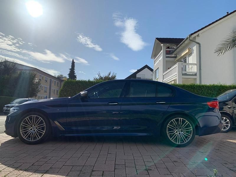 Gebraucht BMW M550 Performance 462 PS (339 kW) 2017 Blau Limousine