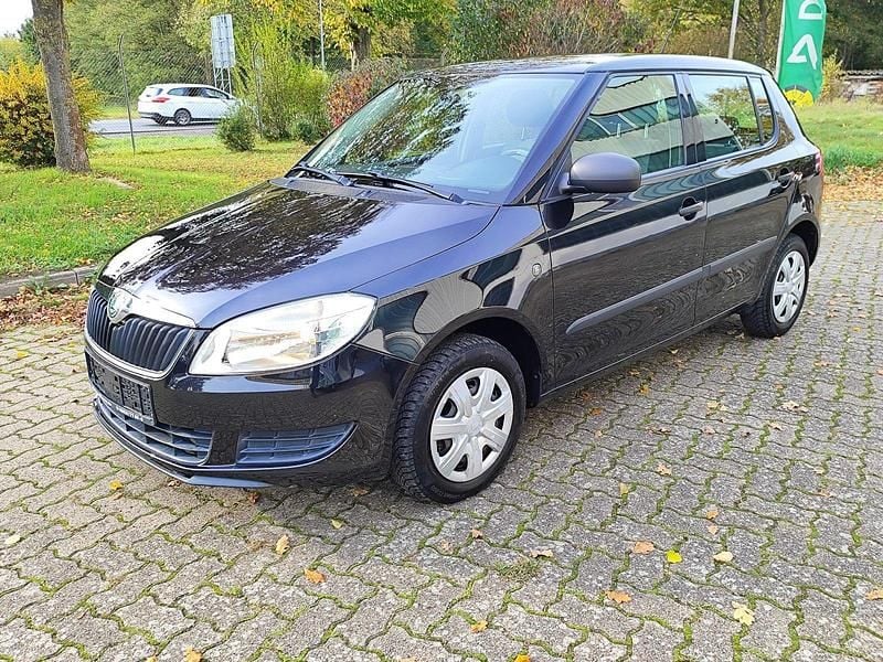 Schwarzmagic perleffekt Gebraucht 2010 Skoda Fabia Classic Kleinwagen | 3.200 € (Guter Preis) - Bild 1/4