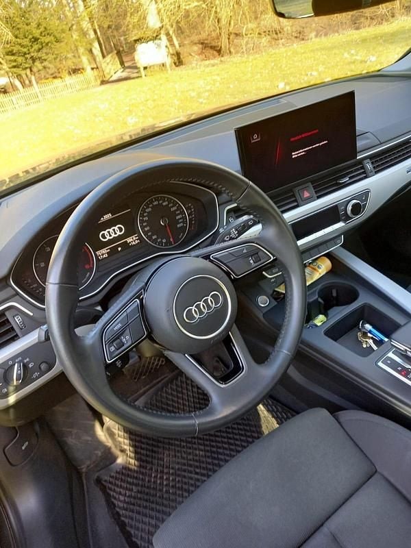 Gebraucht Audi A4 S-Line 190 PS (139 kW) 2020 Grau Kombi