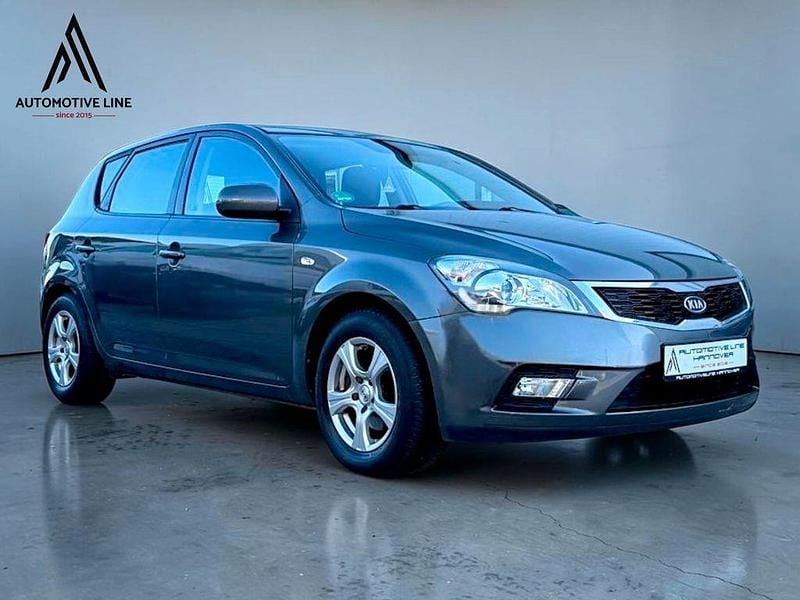 Gebraucht Kia Ceed 90 PS (66 kW) 2010 Grau Kleinwagen