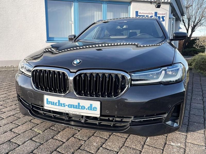 Gebraucht BMW 540 340 PS (250 kW) 2022 Grau Kombi