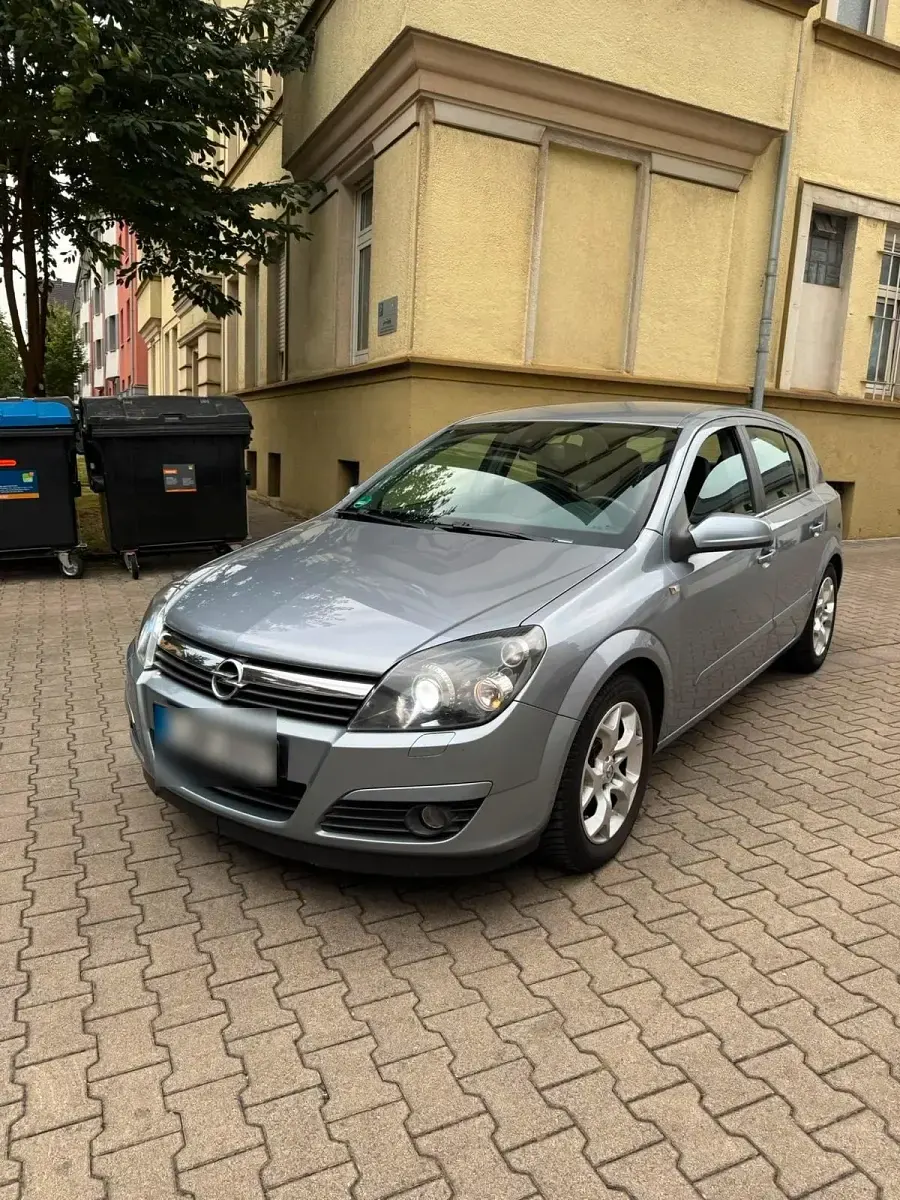 Gebraucht Opel Astra 125 PS (91 kW) 2005 Grau Kleinwagen