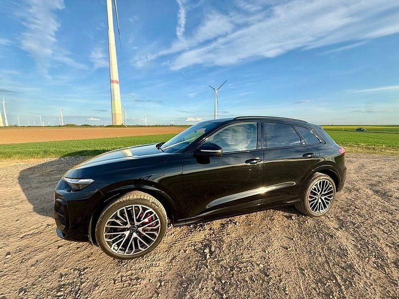 Gebraucht Audi SQ5 Ambiente 367 PS (269 kW) 2025 Schwarz SUV