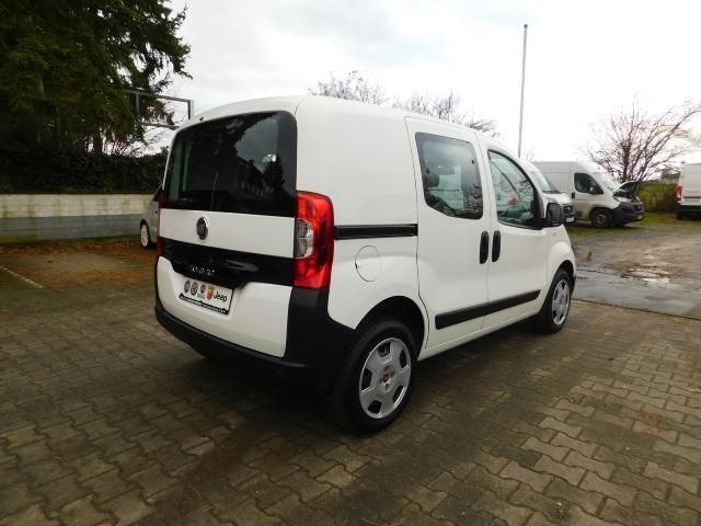 Gebraucht Fiat Fiorino 96 PS (70 kW) 2023 Weiß Van / Kleinbus