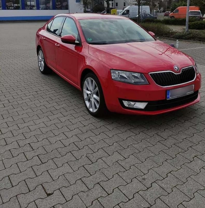 Gebraucht Skoda Octavia Elegance 150 PS (110 kW) 2015 Rot Kleinwagen