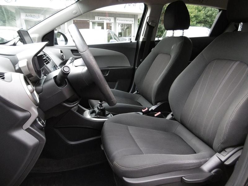 Używany Chevrolet Aveo LT 86 KM (63 kW) 2011 Czarny Hatchback