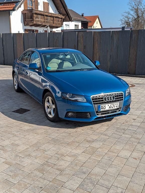 Gebraucht Audi A4 Ambiente 160 PS (117 kW) 2008 Blau Limousine