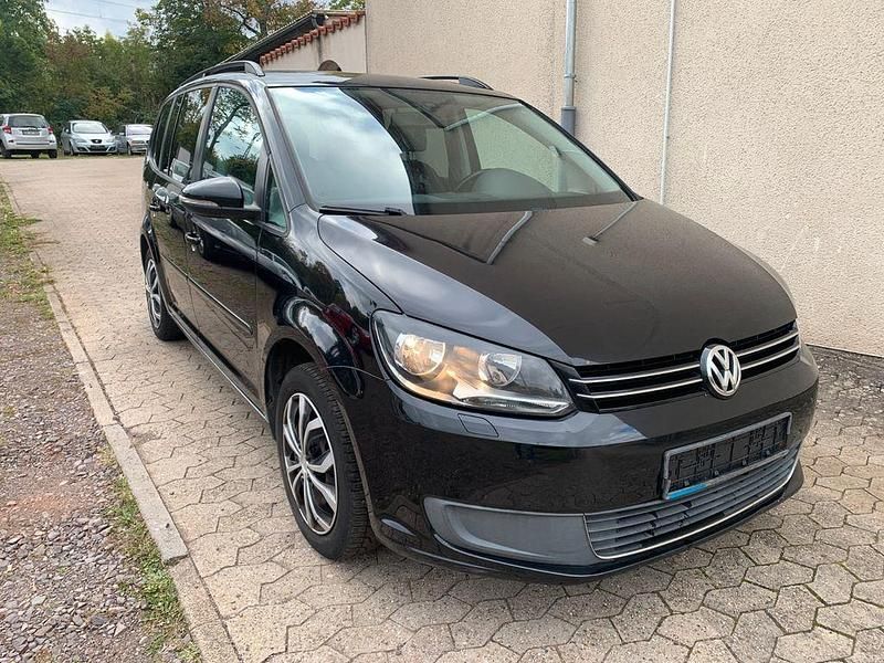 Gebraucht 2011 VW Touran Comfortline Van / Kleinbus | 3.499 € (Superpreis) - Bild 1/4