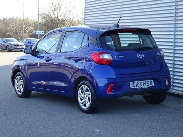 Gebraucht Hyundai i10 Select 67 PS (49 kW) 2021 Intense blue Kleinwagen