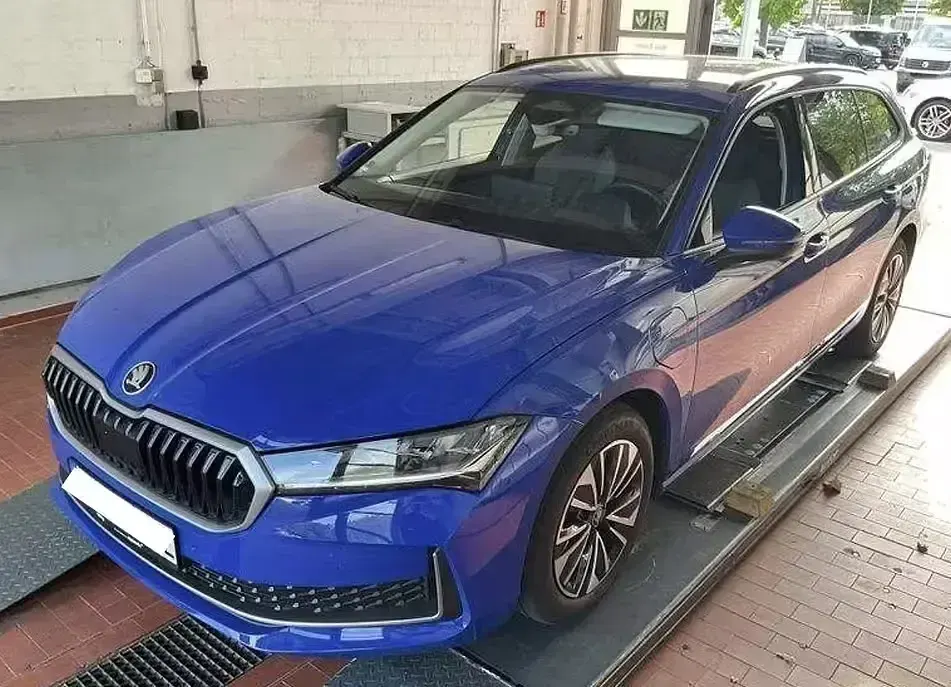 Gebraucht Skoda Superb 204 PS (150 kW) 2026 Limousine