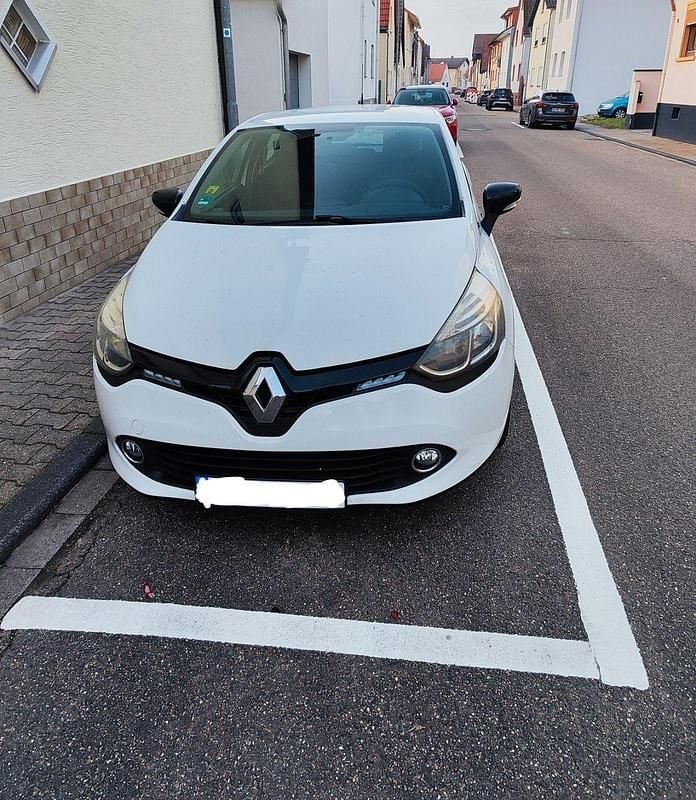 Gebraucht Renault Clio IV Expression 75 PS (55 kW) 2015 Weiß Kleinwagen