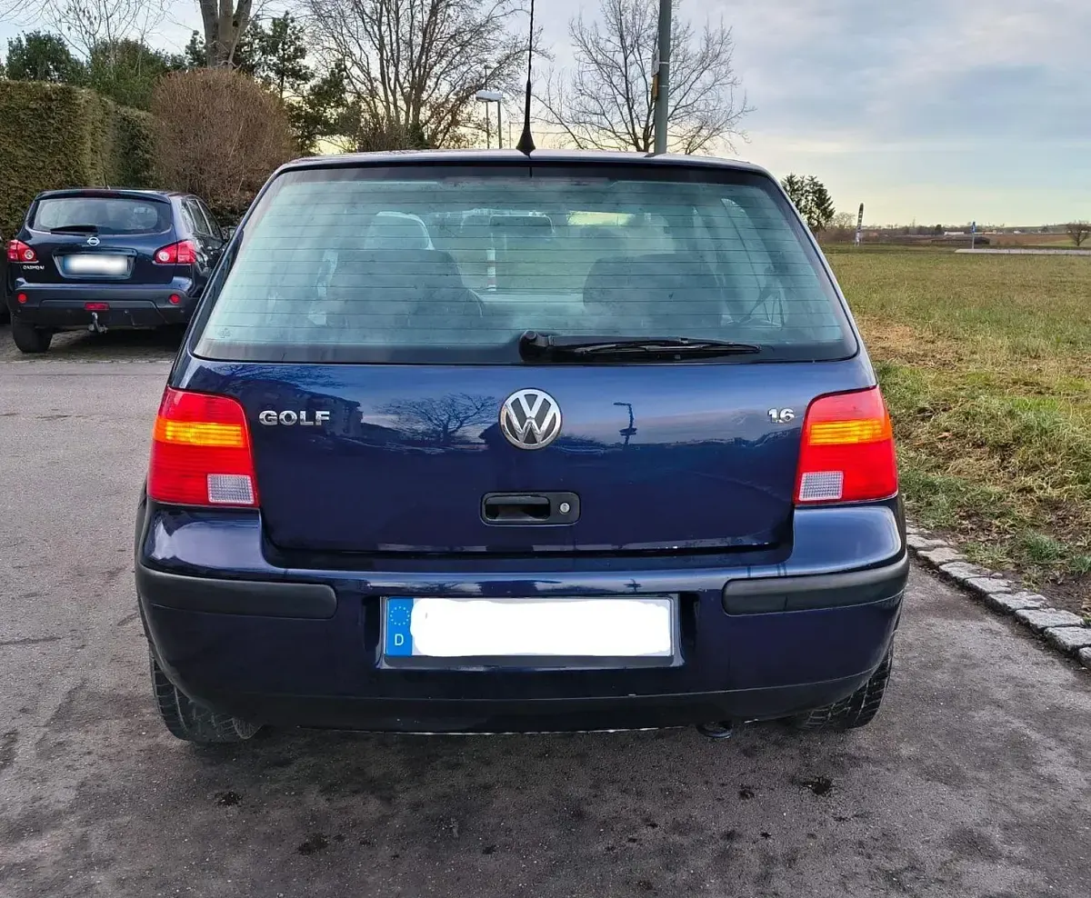Gebraucht VW Golf IV 101 PS (74 kW) 2000 Blau Limousine