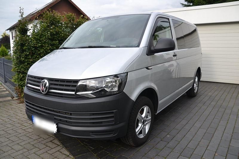 Silber Gebraucht 2017 VW Transporter Van | 27.500 € - Bild 1/4