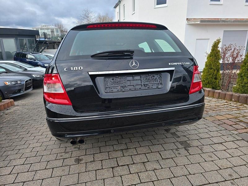 Gebraucht Mercedes C180 156 PS (114 kW) 2008 Schwarz Kombi
