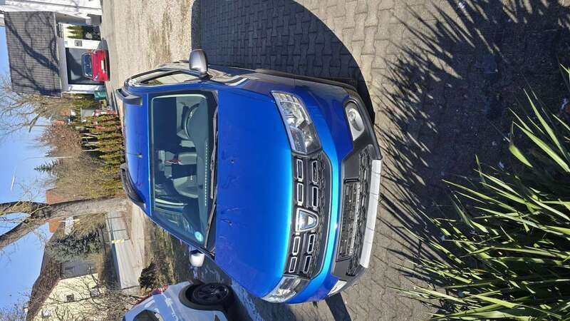 Blau Gebraucht 2017 Dacia Sandero Celebration Kleinwagen | 8.950 € (Fairer Preis) - Bild 1/4
