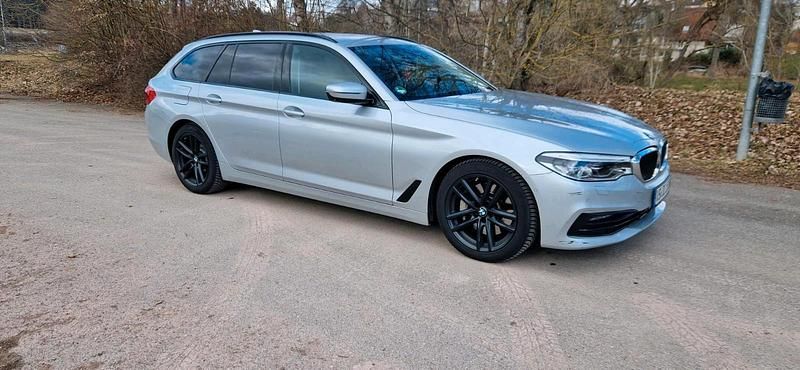 Silber Gebraucht 2019 BMW 530 Kombi | 20.800 € (Superpreis) - Bild 1/4