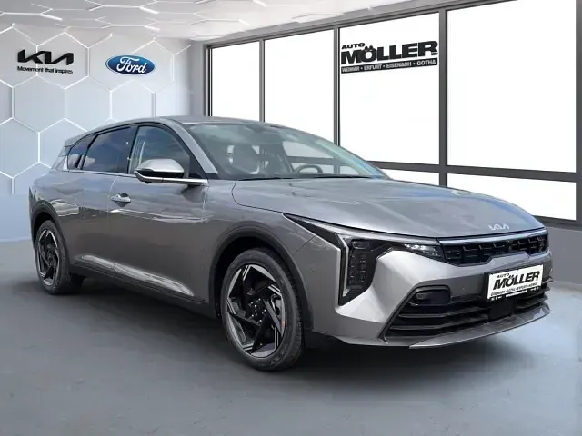 Neu Kia K4 Spirit 150 PS (110 kW) 2026 Grau Limousine