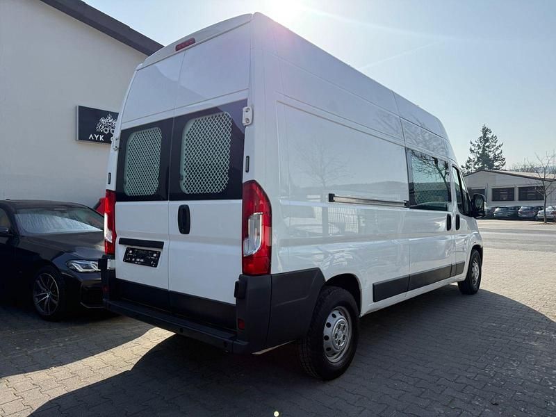 Gebraucht Peugeot Boxer 163 PS (119 kW) 2018 Weiß Van
