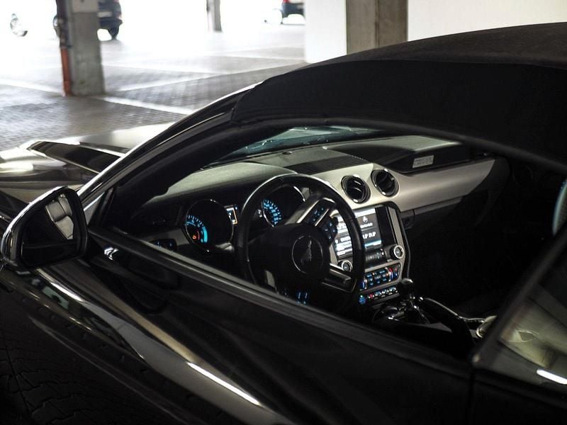 Usata Ford Mustang 421 CV (309 kW) 2017 Nero Cabrio