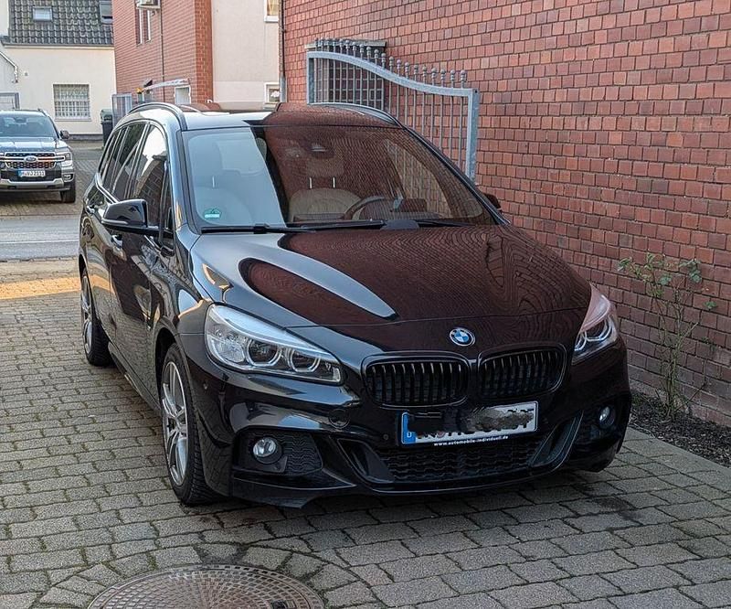 Schwarz Gebraucht 2015 BMW 220 M Sport Kombi | 19.000 € (Fairer Preis) - Bild 1/4