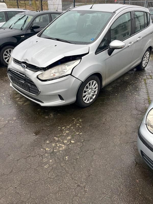 Gebraucht Ford B-MAX 80 PS (58 kW) 2013 Silber Van / Kleinbus