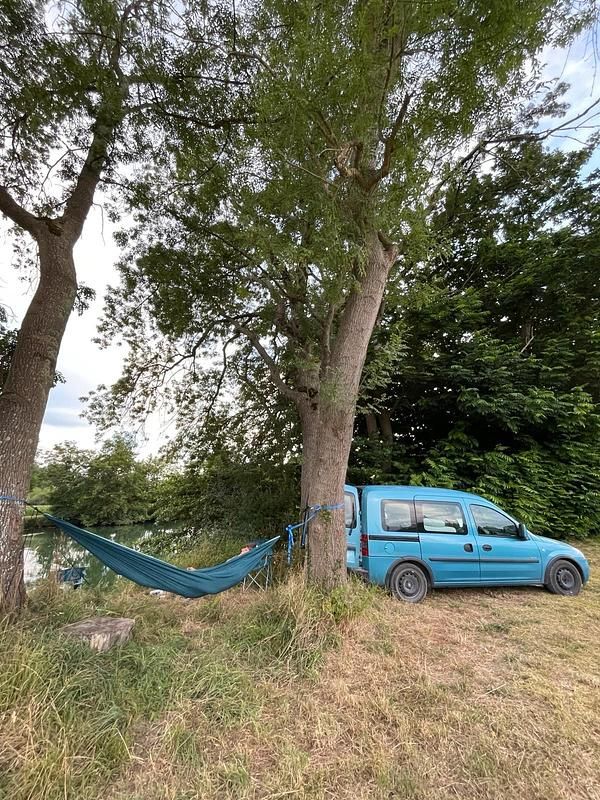 Blau Gebraucht 2002 Opel Combo Van / Kleinbus | 2.400 € (Fairer Preis) - Bild 1/4