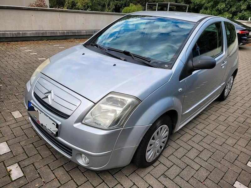 Grau Gebraucht 2005 Citroën C2 Kleinwagen | 3.900 € (Teuer) - Bild 1/4