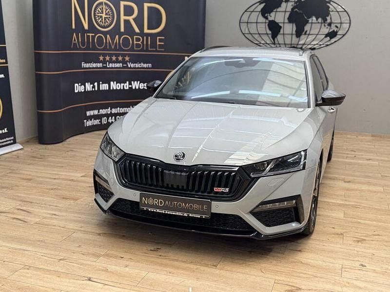 Stahlgrau Gebraucht 2020 Skoda Octavia RS Kombi | 26.899 € (Fairer Preis) - Bild 1/3