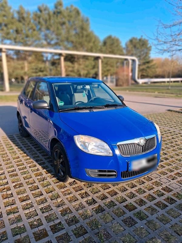 Gebraucht Skoda Fabia 60 PS (44 kW) 2010 Blau Kleinwagen