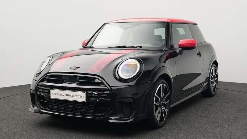 Schwarz Gebraucht 2024 Mini John Cooper Works Kleinwagen | 33.990 € (Fairer Preis) - Bild 1/4