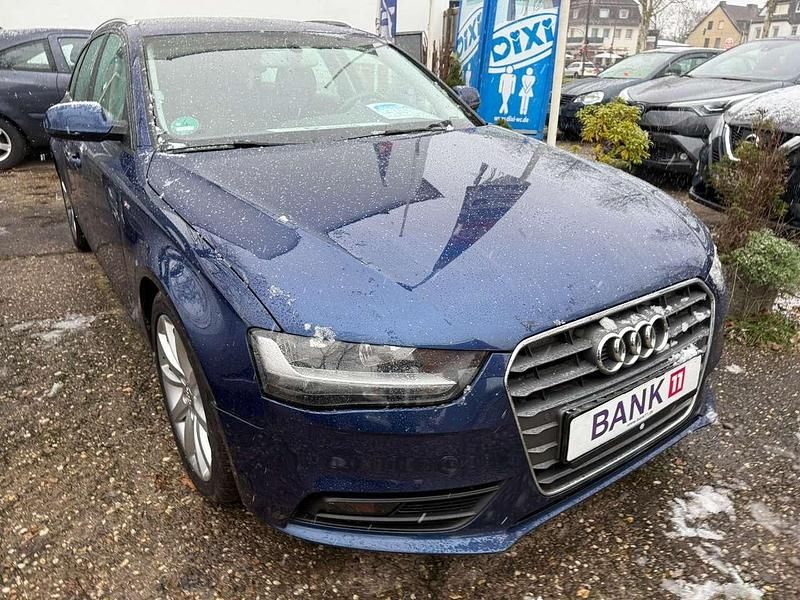 Blau (metallic) Gebraucht 2015 Audi A4 Kombi | 8.777 € (Superpreis) - Bild 1/4