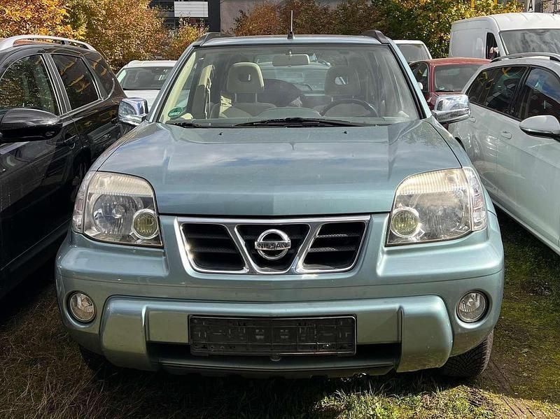 Silber Gebraucht 2002 Nissan X-Trail Comfort SUV | 1.800 € (Guter Preis) - Bild 1/4