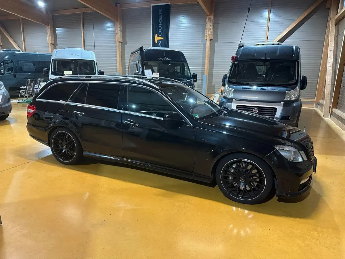 Gebraucht Mercedes E63 AMG AMG 525 PS (386 kW) 2010 Schwarz Kombi