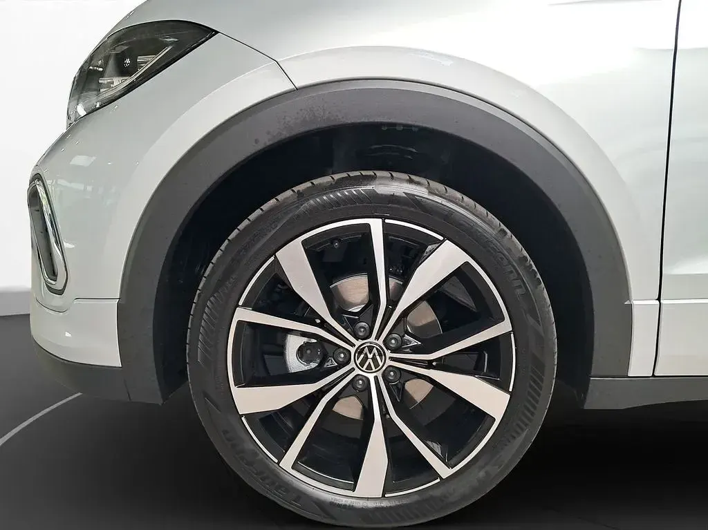 Neu VW T-Cross R-line 116 PS (85 kW) 2026 Silber SUV