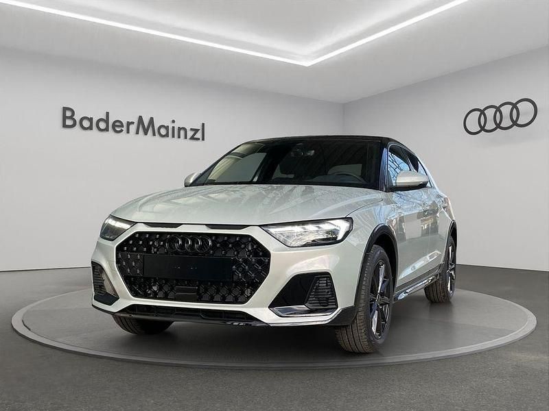 Silber Neu 2025 Audi A1 Sport Kleinwagen | 39.505 € (Teuer) - Bild 1/4