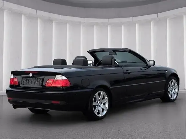 Gebraucht BMW 318 Cabriolet Sport Line 143 PS (105 kW) 2003 Black sapphire metallic Cabrio