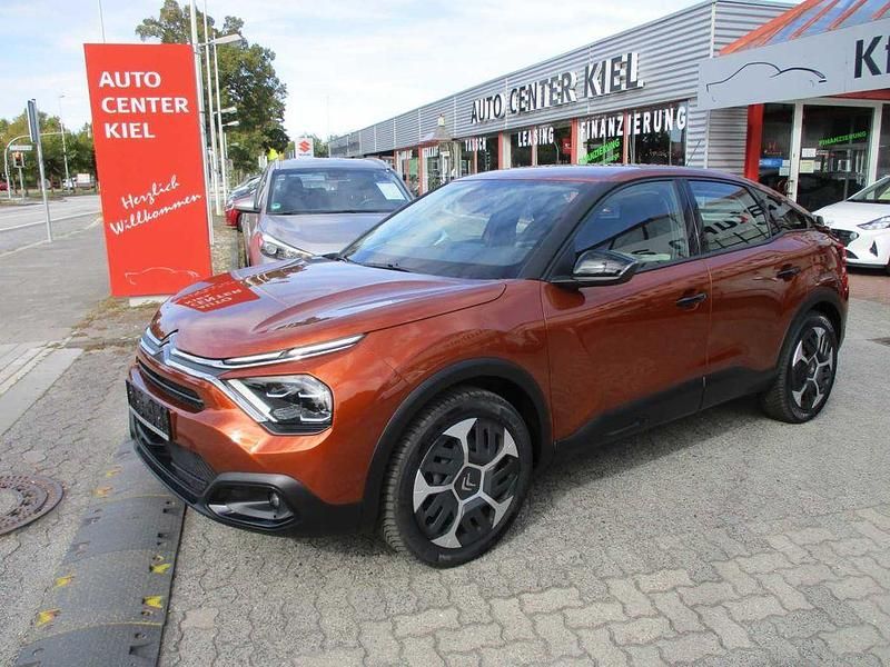 Orange (metallic) Gebraucht 2022 Citroën C4 PureTech Limousine | 13.980 € (Etwas zu teuer) - Bild 1/4