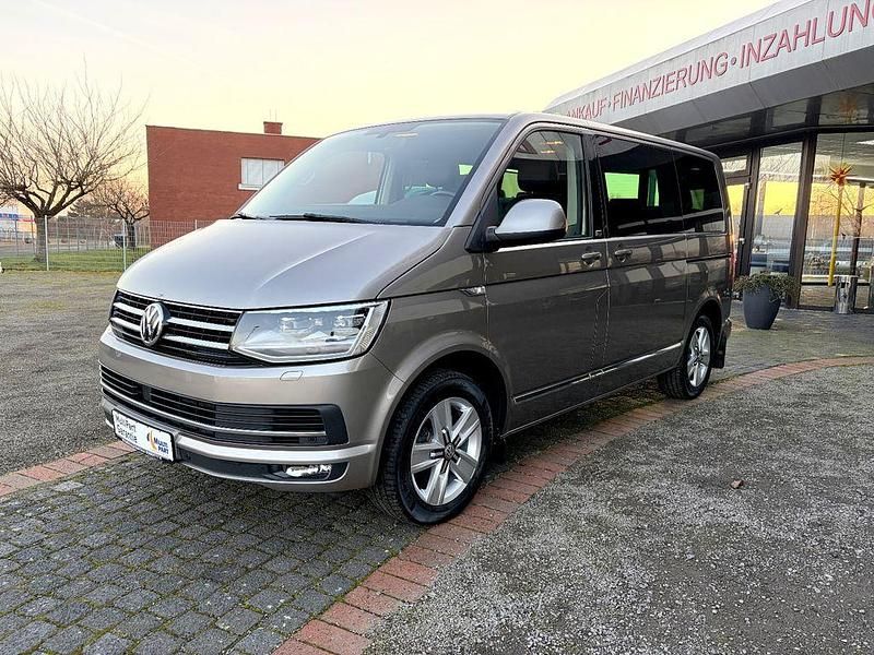 Grau Gebraucht 2018 VW Multivan Van | 36.890 € (Etwas zu teuer) - Bild 1/4